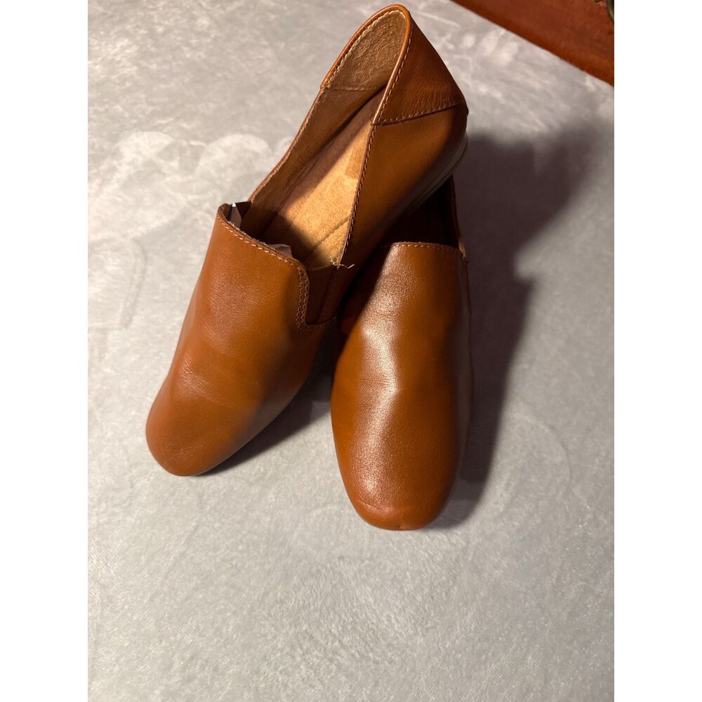 Earth Origins Ryanne Cognac Brown Leather Slip On Loafers Size 7